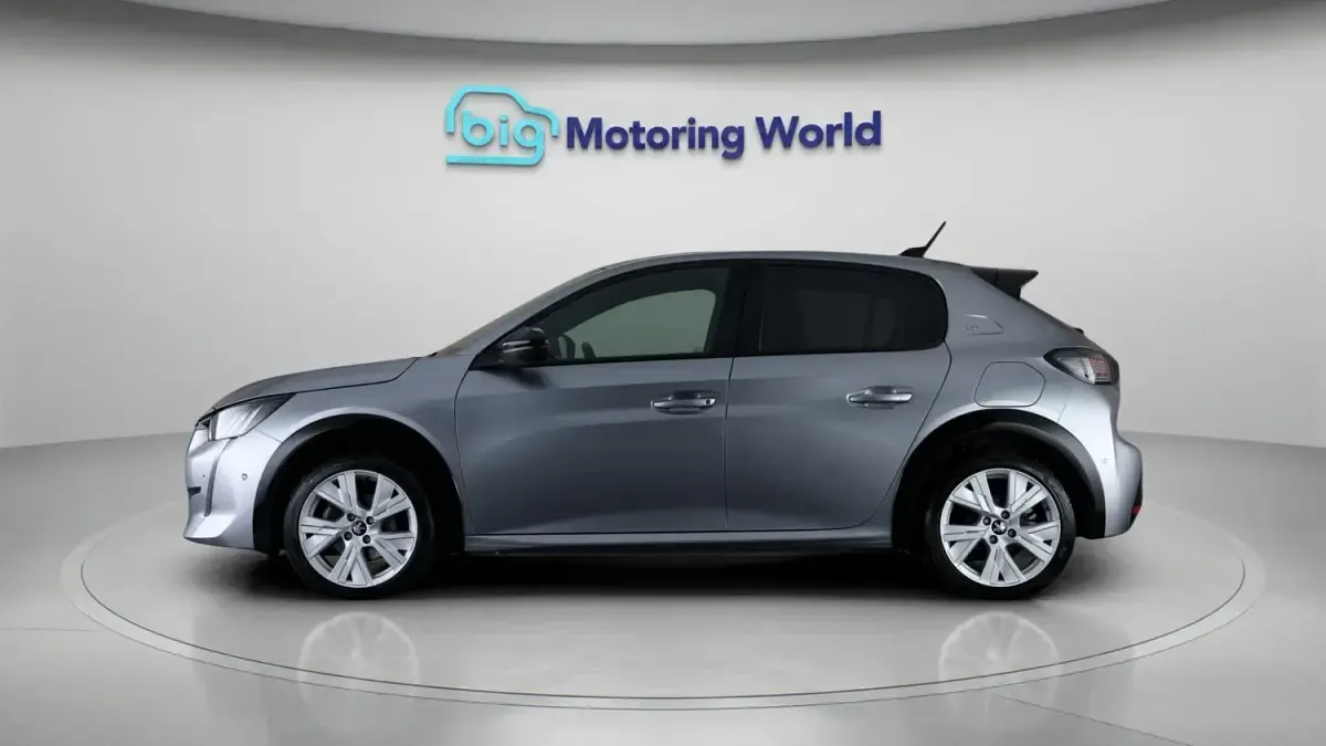 Used Peugeot 208 GT 102 HP (75 kW) 2022 Grey Hatchback