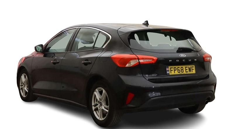 Used Ford Focus Zetec 125 HP (91 kW) 2018 Black Hatchback