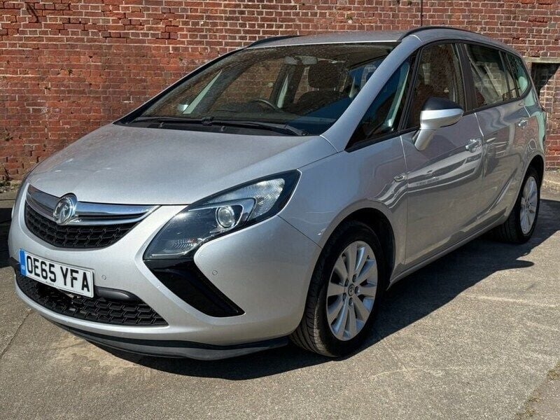 Silver Used 2016 Vauxhall Zafira Tourer Design Edition MPV | £4,980 (Fair price) - Image 1/4