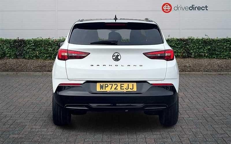 Used Vauxhall Grandland X GS Line 131 HP (96 kW) 2022 White SUV