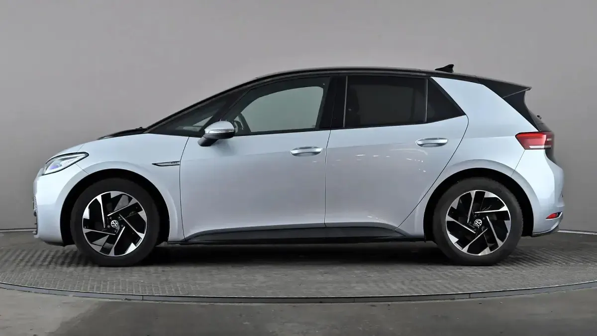 Used VW ID.3 Pro 106 kW (145 HP) 2022 Silver Hatchback
