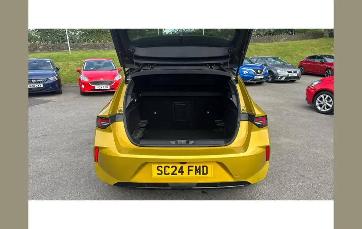 Used Vauxhall Astra 128 HP (94 kW) 2024 Other Hatchback