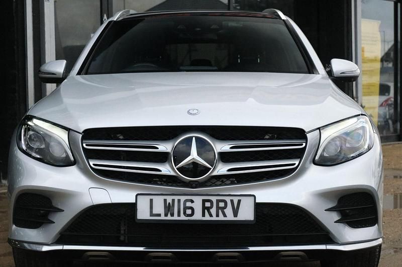 Used Mercedes GLC250 211 HP (155 kW) 2026 Silver SUV