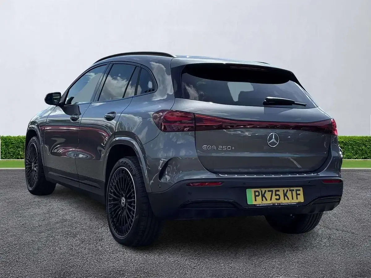 Nuevo Mercedes EQA250+ Urban 139 kW (190 CV) 2025 Gris SUV