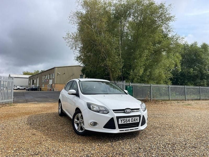 White Used 2014 Ford Focus Zetec Hatchback | £3,495 (Good price) - Image 1/4