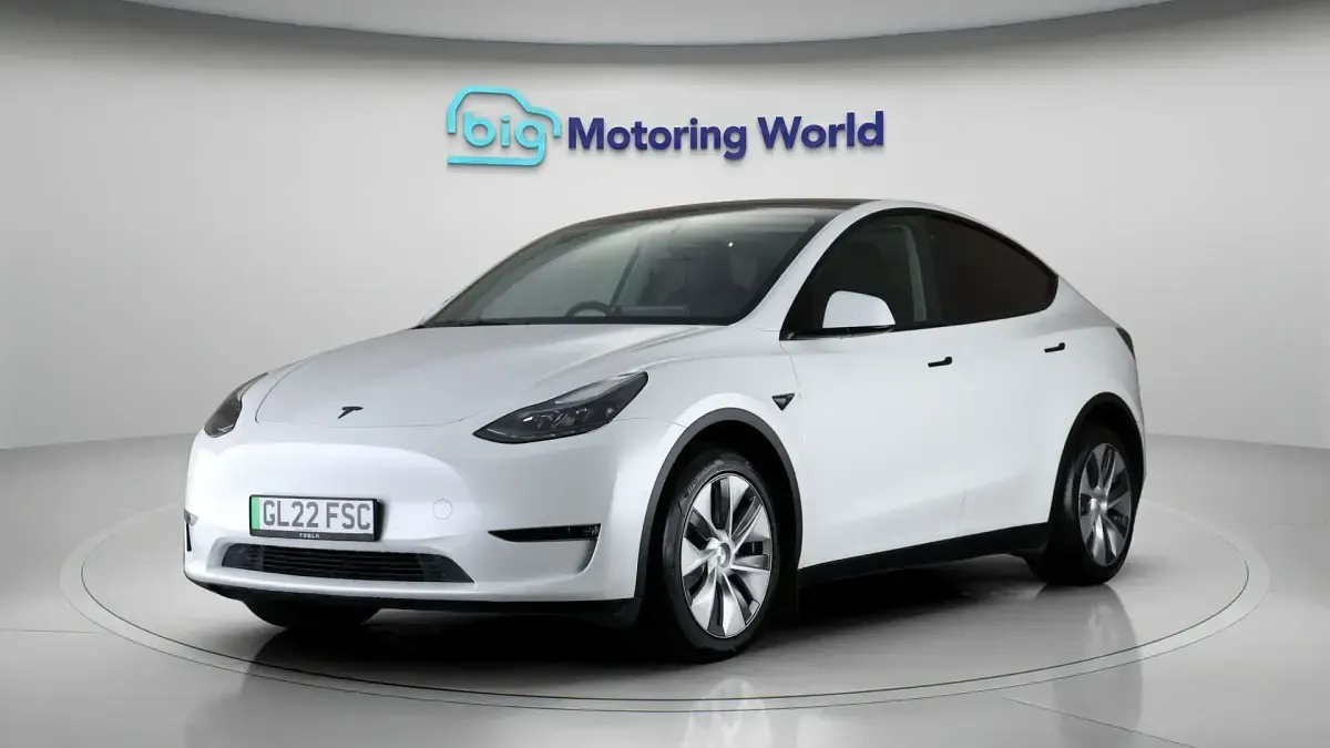 Used Tesla Model Y Long Range AWD 378 kW (514 HP) 2022 White SUV