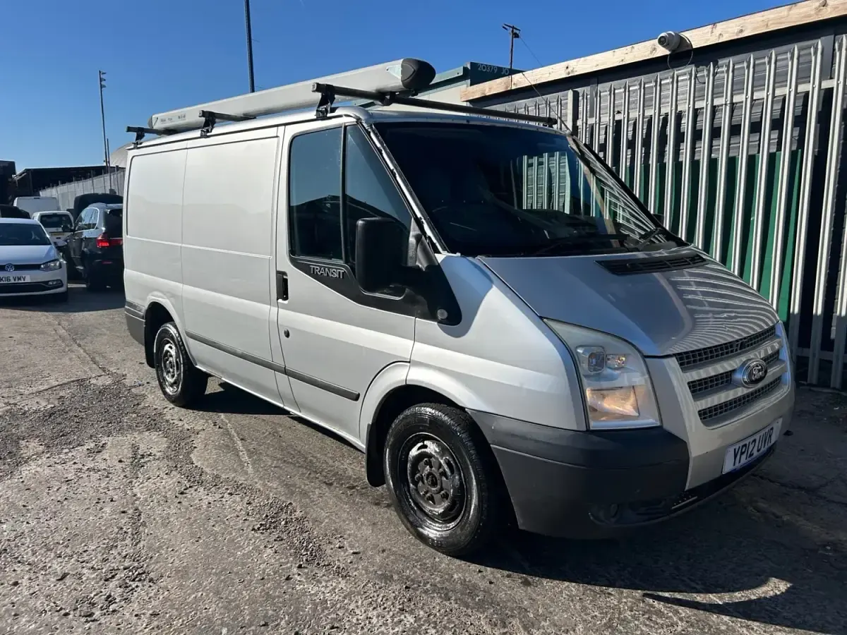 Begagnad Ford Transit Trend 125 HK (91 kW) 2012 Silver Van