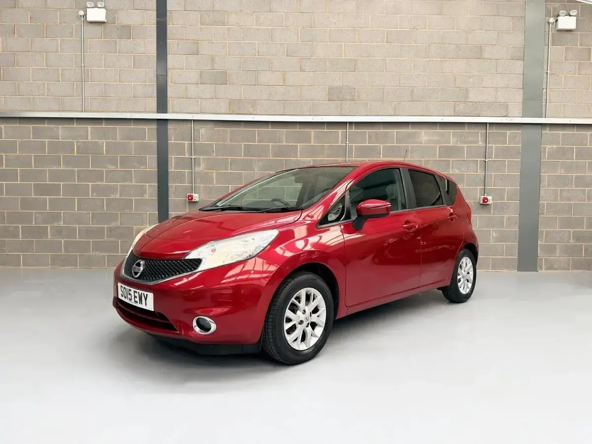 Used Nissan Note Acenta Premium 80 HP (58 kW) 2015 Red Hatchback