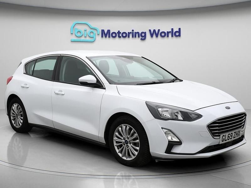 White Used 2019 Ford Focus Titanium Hatchback | £9,100 (Fair price) - Image 1/4