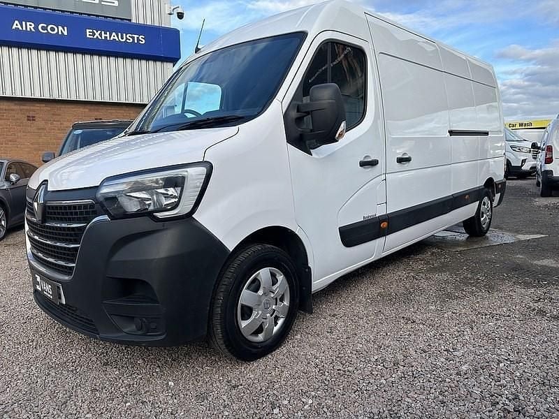 White Used 2022 Renault Master Business Van | £13,827 (Fair price) - Image 1/4