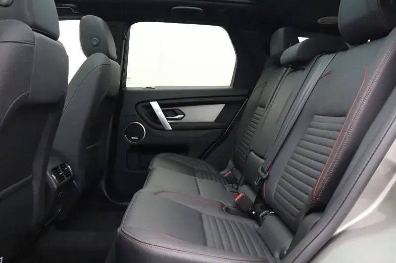 Used Land Rover Discovery Sport HSE Dynamic 204 HP (150 kW) 2023 Silver SUV