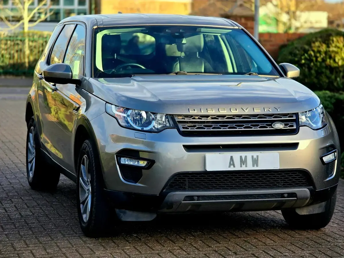 Used Land Rover Discovery 5 SE 2017 Silver SUV