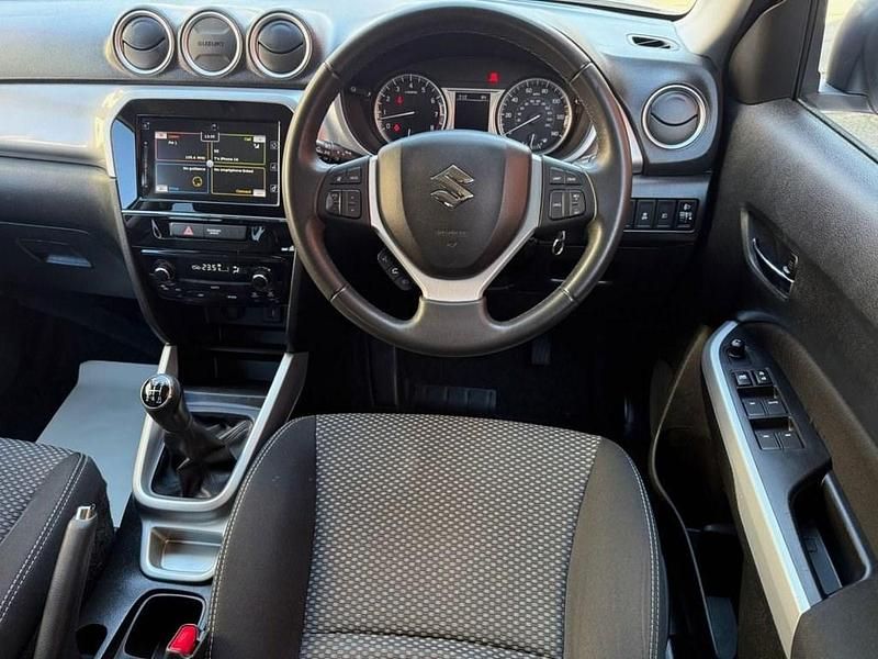 Gebraucht Suzuki Vitara SZ-T 120 PS (88 kW) 2016 Weiß SUV