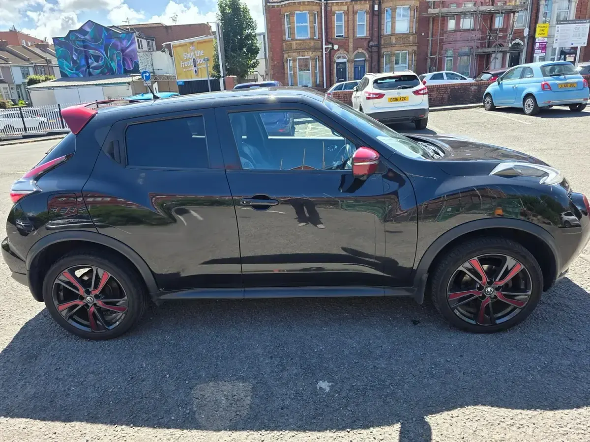 Used Nissan Juke Tekna 110 HP (80 kW) 2017 Black SUV