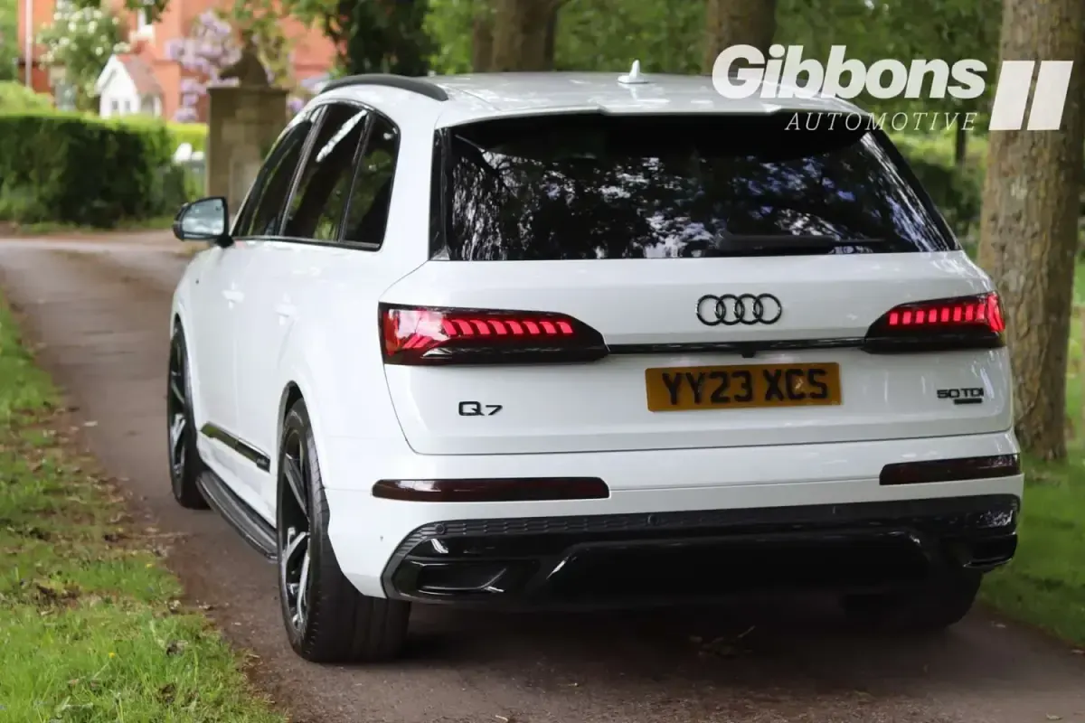 Usado Audi Q7 Black Edition 286 HP (210 kW) 2023 Branco SUV