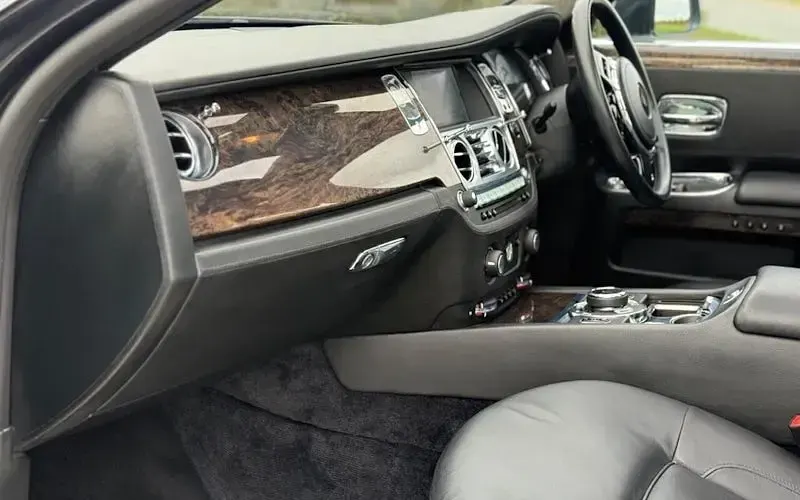 Used Rolls Royce Ghost 571 HP (419 kW) 2014 Grey Sedan