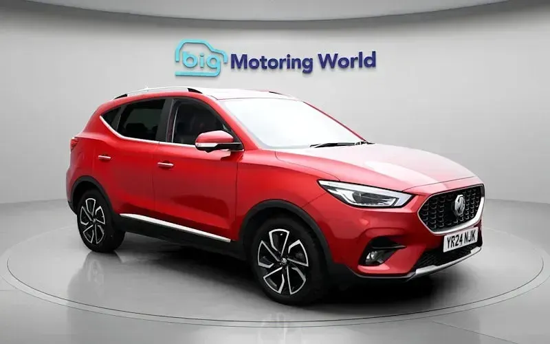 Używany MG ZS Exclusive 106 KM (77 kW) 2024 Czerwony SUV