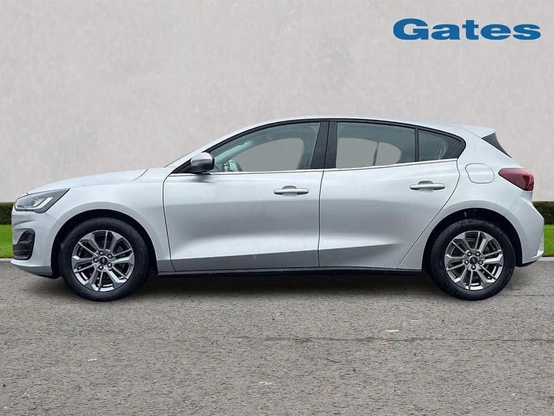Used Ford Focus Titanium 155 HP (114 kW) 2023 Silver Hatchback