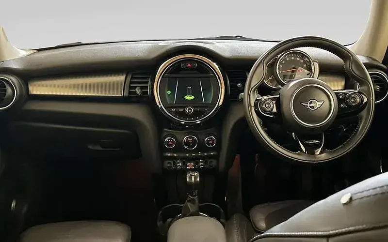 Used Mini Cooper Exclusive 136 HP (100 kW) 2021 Hatchback