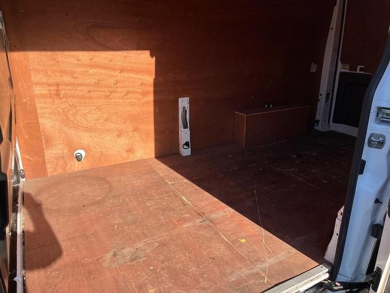 Used Ford Transit S 105 HP (77 kW) 2022 White Van