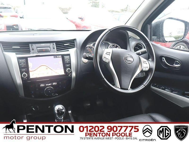Usado Nissan Navara Tekna 190 CV (139 kW) 2020 Gris Pickup/Camioneta