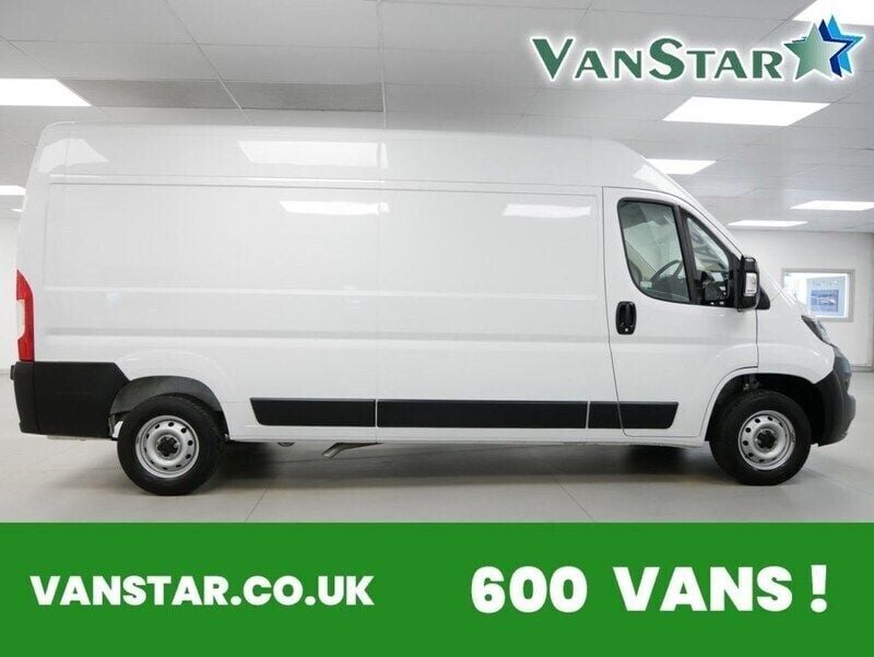 White Used 2023 Fiat Ducato Business Van | £20,689 (Super price) - Image 1/4