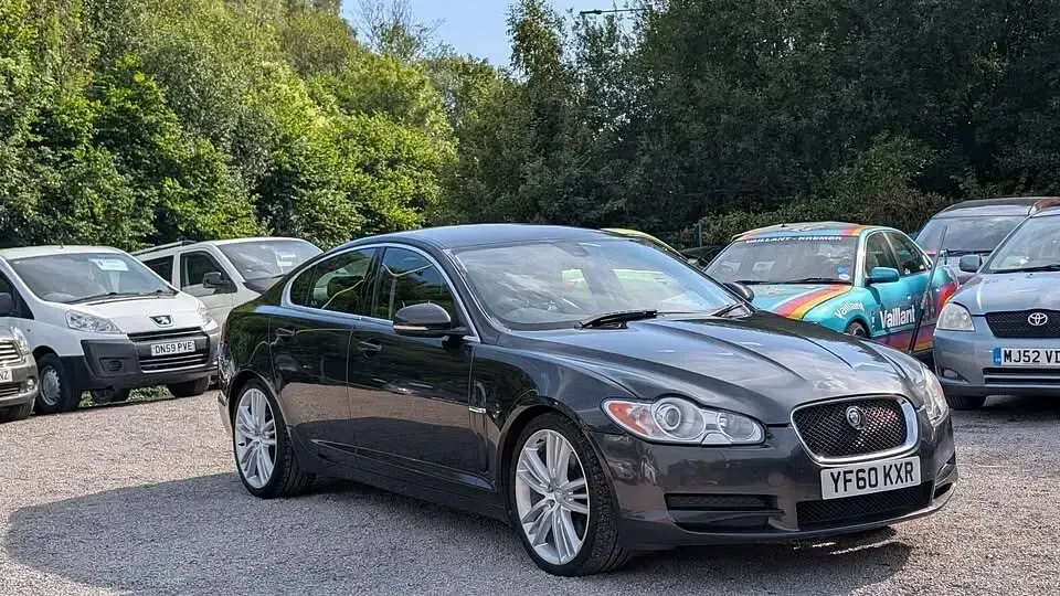 Used Jaguar XF Premium Luxury 380 HP (279 kW) 2011 Grey Sedan