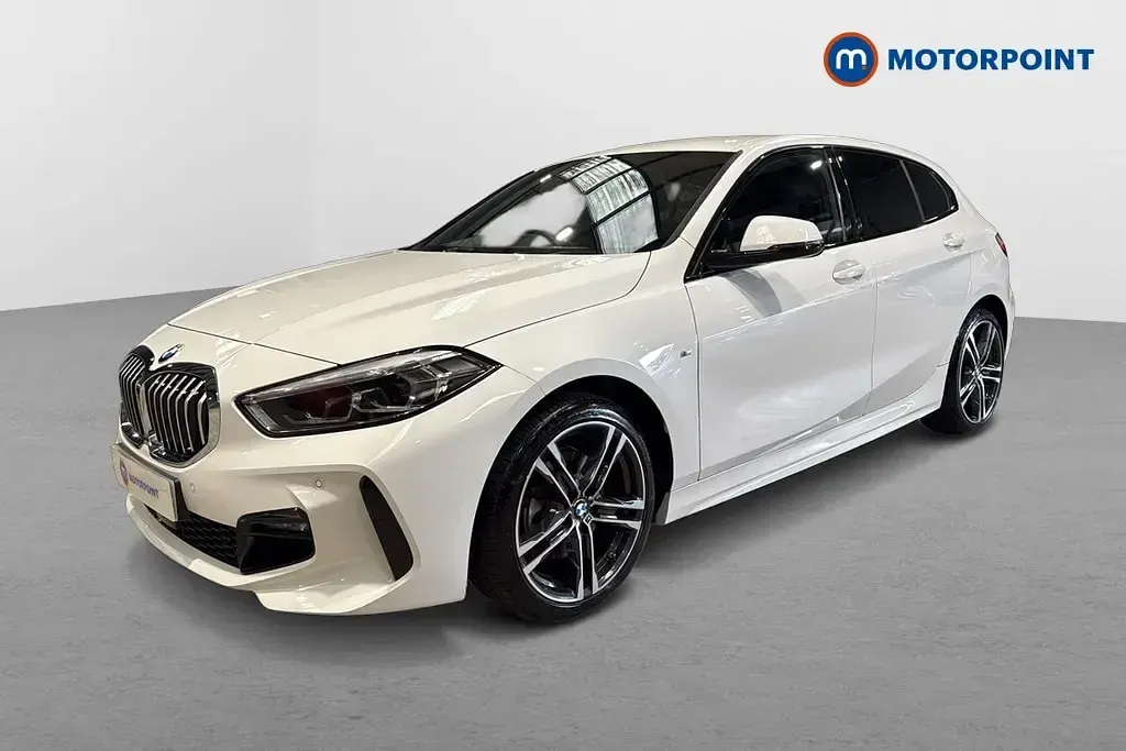 Used BMW 118 M Sport 136 HP (100 kW) 2023 White Hatchback