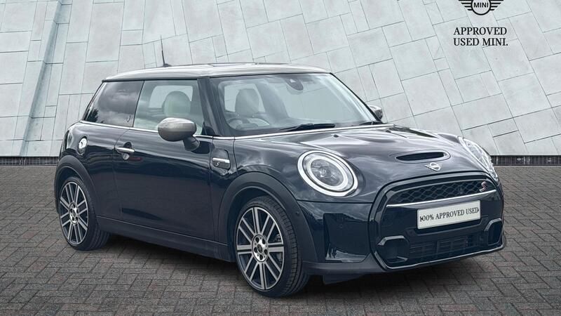 Enigmatic black Used 2023 Mini Cooper S Exclusive Hatchback | £22,975 (Fair price) - Image 1/4