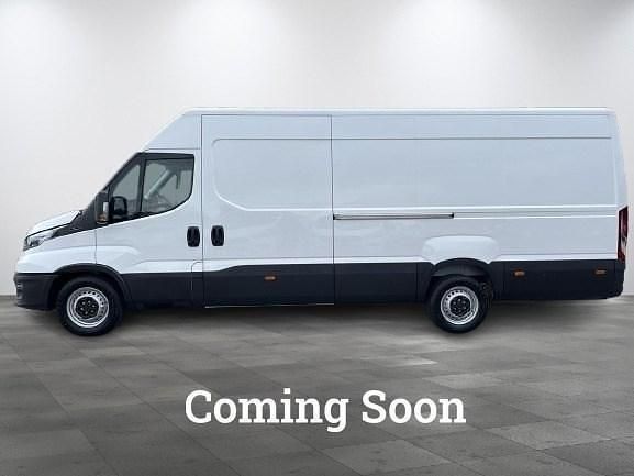White New 2024 Iveco Daily | £25,950 (Fair price) - Image 1/4