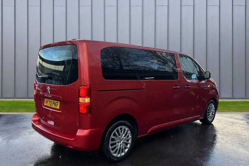 Used Peugeot Traveller Active 118 HP (86 kW) 2020 Red MPV