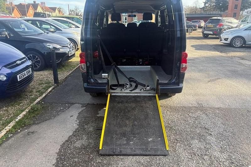 Used Nissan NV200 SE 89 HP (65 kW) 2012 Blue MPV