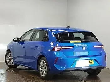 Gebraucht Vauxhall Astra Design Edition 130 PS (95 kW) 2023 Blau Kleinwagen