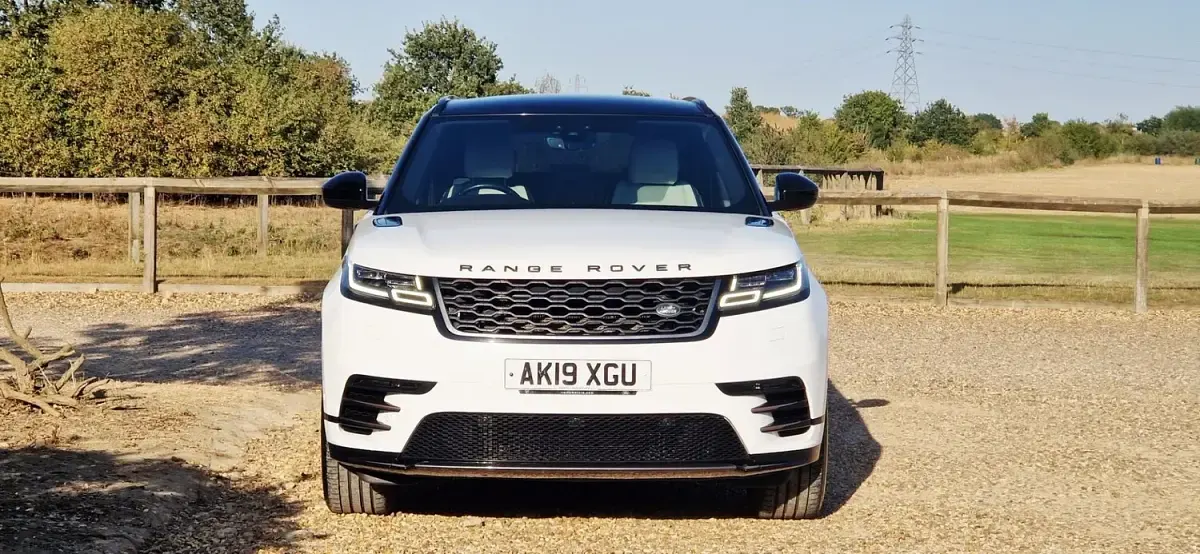 Used Land Rover Range Rover Velar SE Dynamic 179 HP (131 kW) 2019 White SUV