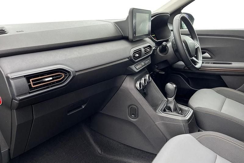 Used Dacia Jogger Extreme 2024 Green MPV