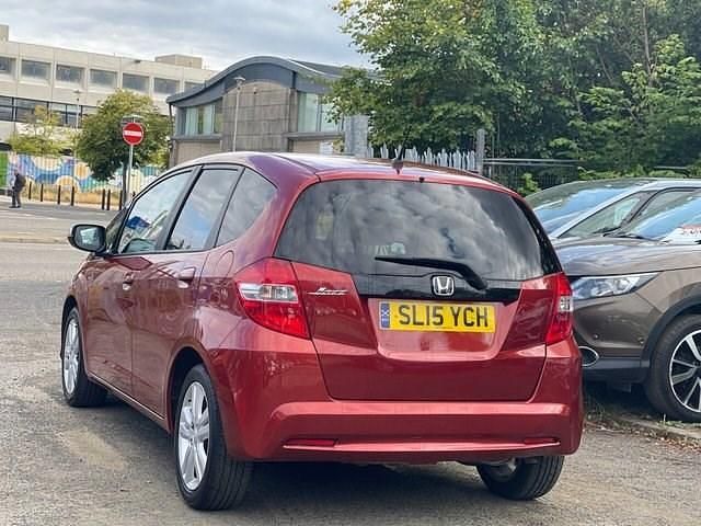 Used Honda Jazz ES 99 HP (72 kW) 2015 Red Hatchback