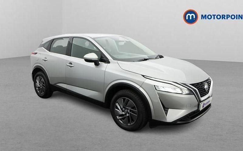 Used Nissan Qashqai Acenta Premium 140 HP (102 kW) 2022 Silver SUV
