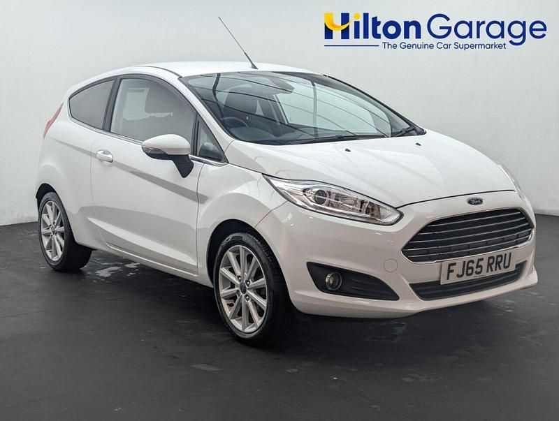 White Used 2015 Ford Fiesta Titanium Hatchback | £9,400 (Fair price) - Image 1/4