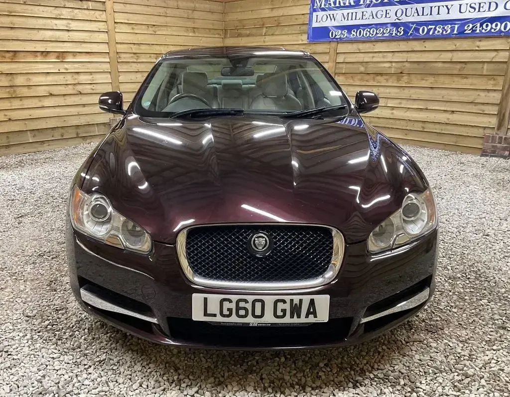 Used Jaguar XF Portfolio 276 HP (202 kW) 2010 Red Sedan