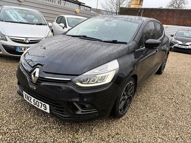 Used Renault Clio IV Dynamique 90 HP (66 kW) 2017 Black Hatchback