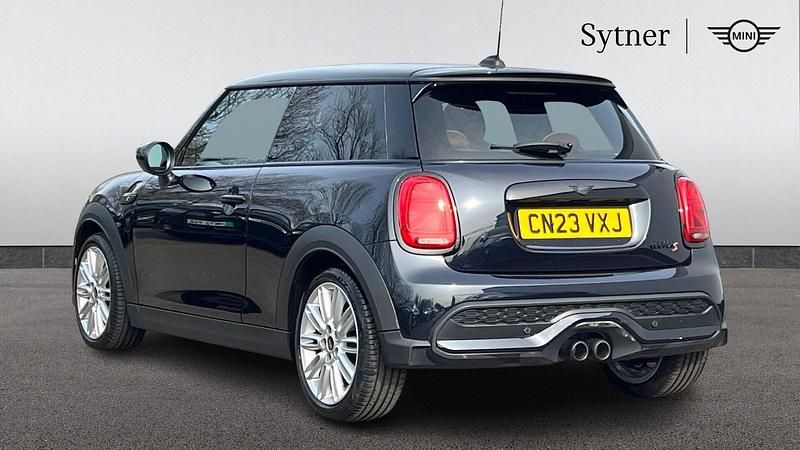Used Mini Cooper S Exclusive 176 HP (129 kW) 2023 Black Hatchback