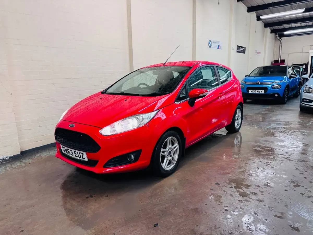 Used Ford Fiesta Zetec 2013 Red Hatchback