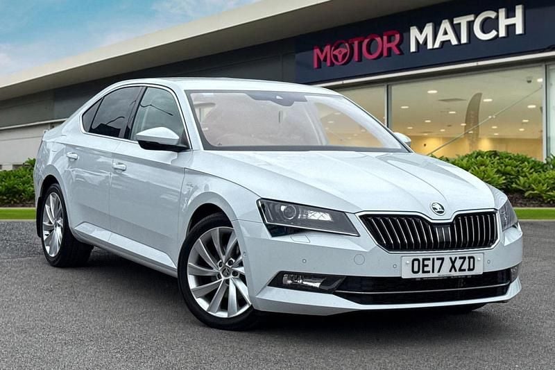 White Used 2017 Skoda Superb LAURIN & KLEMENT Hatchback | £14,999 (Super price) - Image 1/4