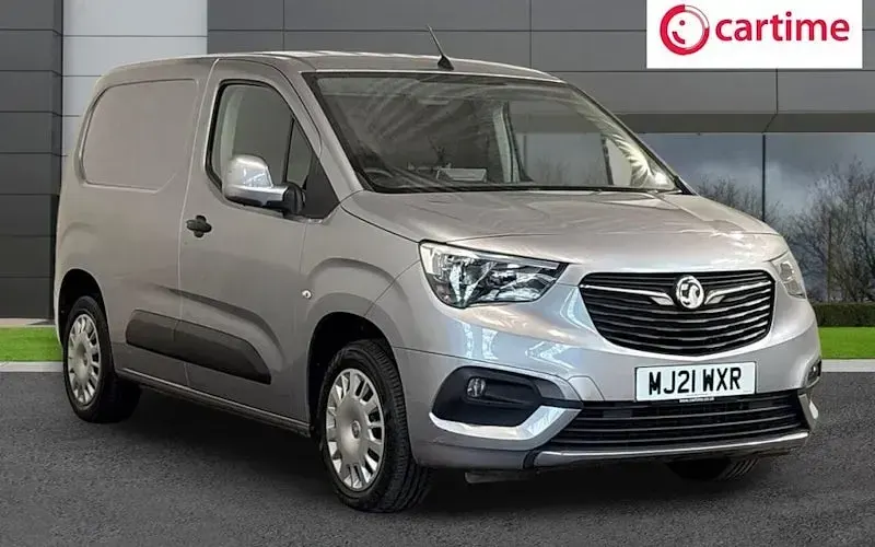 Used Vauxhall Combo Sportive 101 HP (74 kW) 2021 MPV