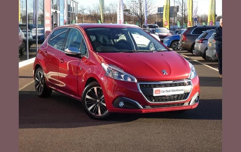 Red Used 2019 Peugeot 208 Hatchback | £8,449 (Super price) - Image 1/4