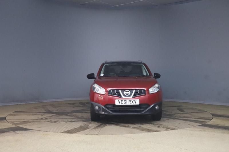 Used Nissan Qashqai +2 N-TEC 110 HP (80 kW) 2011 Red SUV