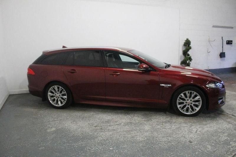 Used Jaguar XF Sportbrake R-Sport 200 HP (147 kW) 2014 Red Estate