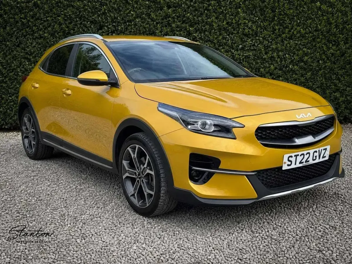 Used Kia XCeed 2022 Yellow SUV