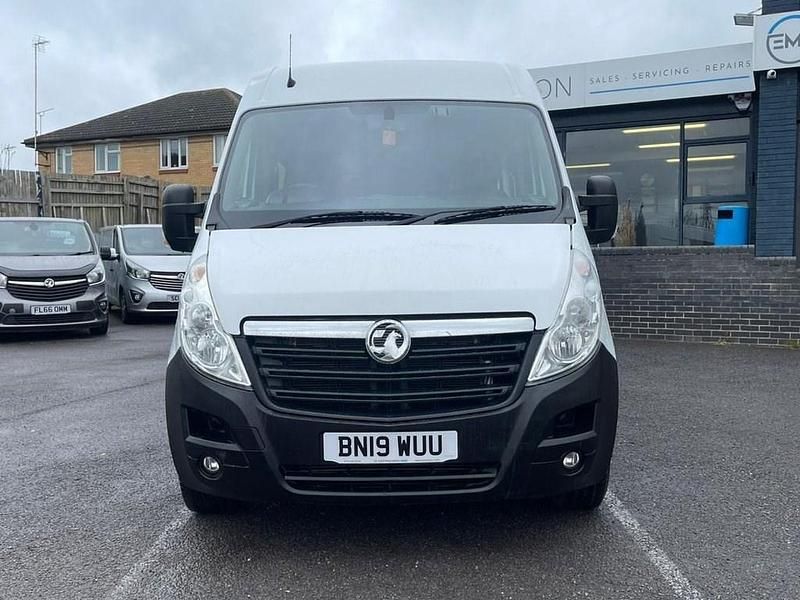 Used Vauxhall Movano 130 HP (95 kW) 2019 White MPV