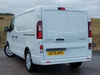 New Renault Trafic 2025 White MPV